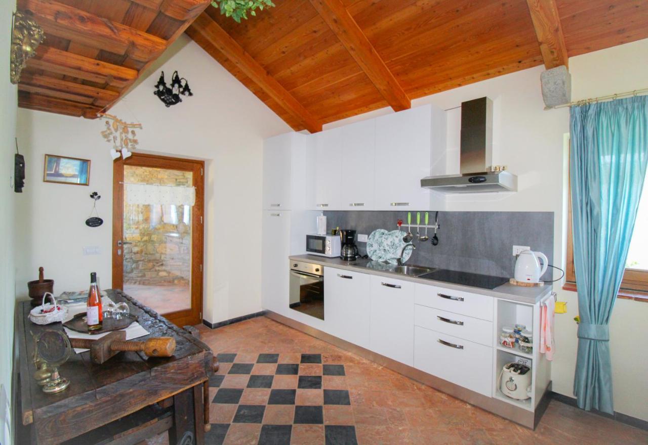 Residenza Castellum Apartment Stazzona Ngoại thất bức ảnh